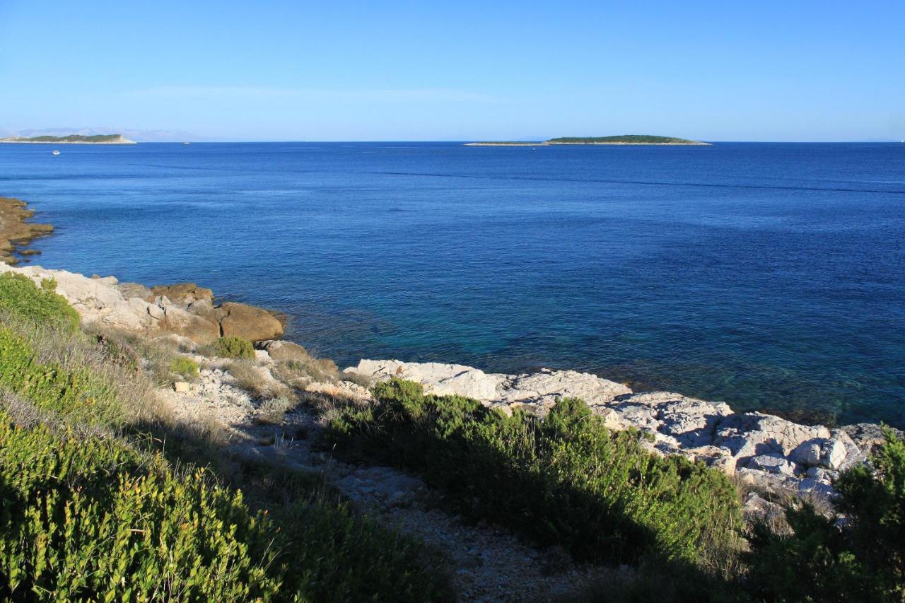 Apartments By The Sea Milna, Vis - 8944 Exterior photo